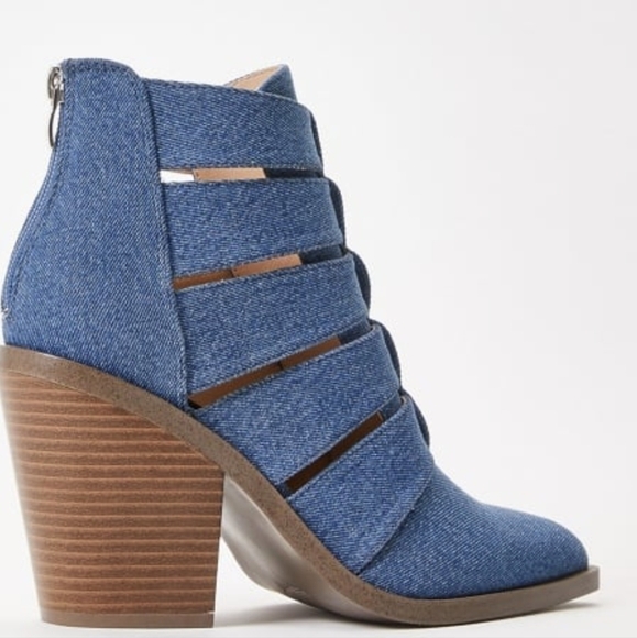 JustFab Mirabella Ankle Boot - Picture 5 of 5